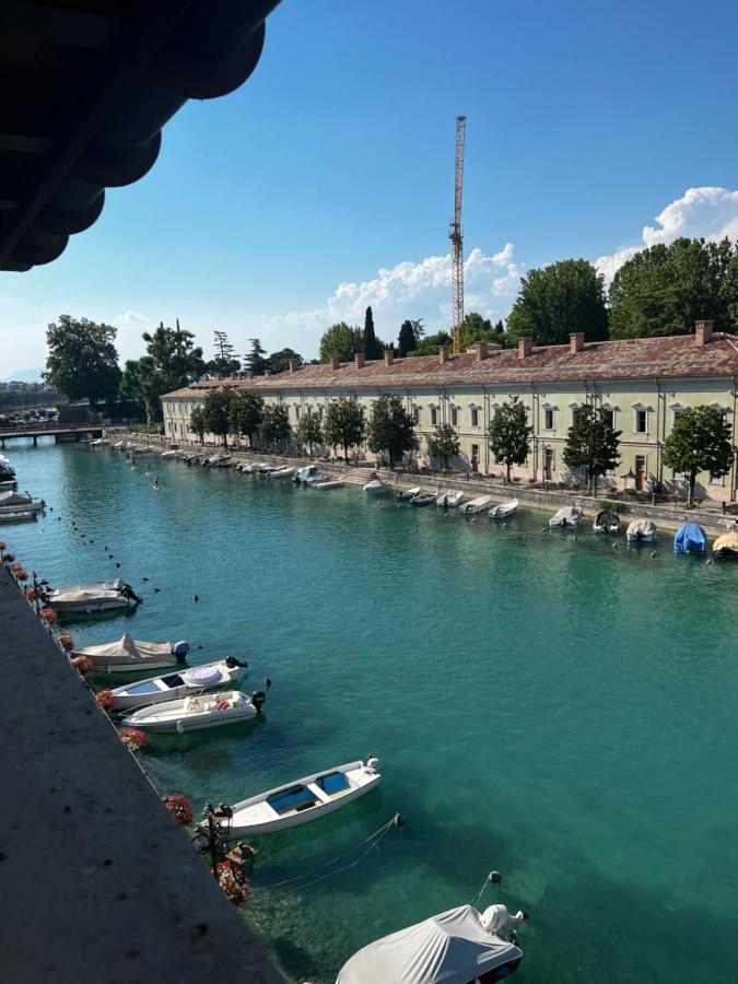 C House Rooms Lake Peschiera del Garda Extérieur photo