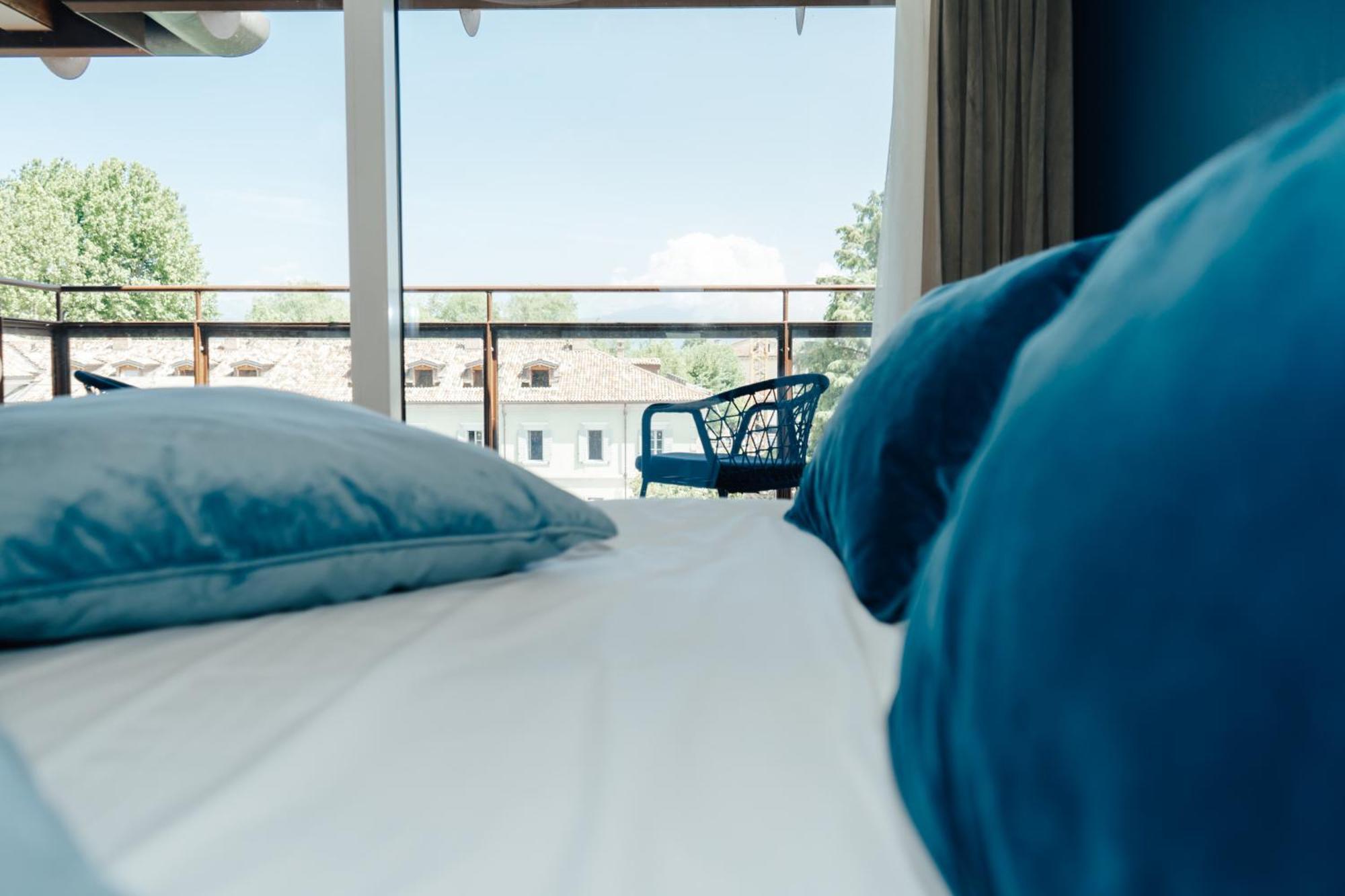 C House Rooms Lake Peschiera del Garda Extérieur photo