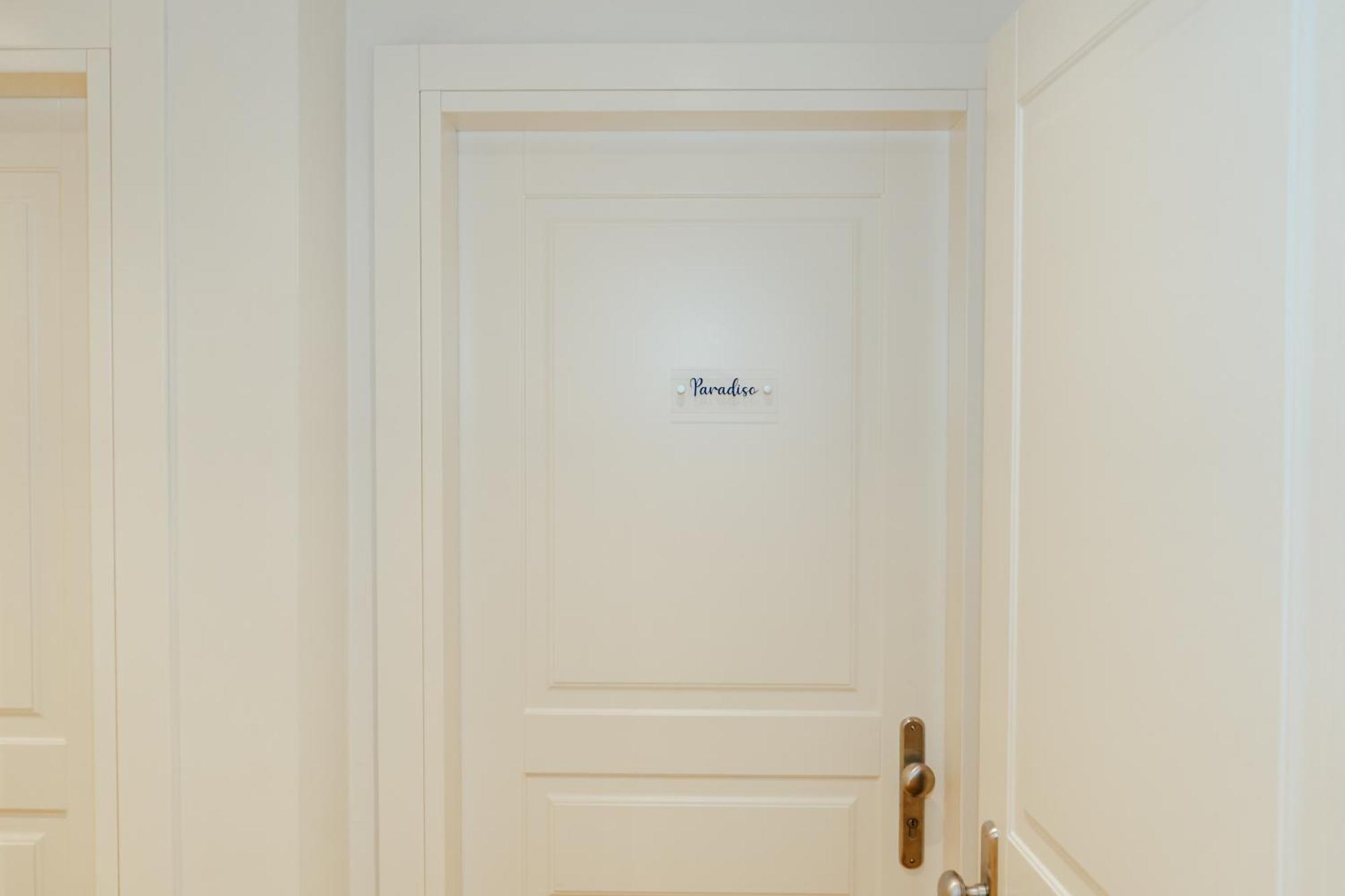 C House Rooms Lake Peschiera del Garda Extérieur photo