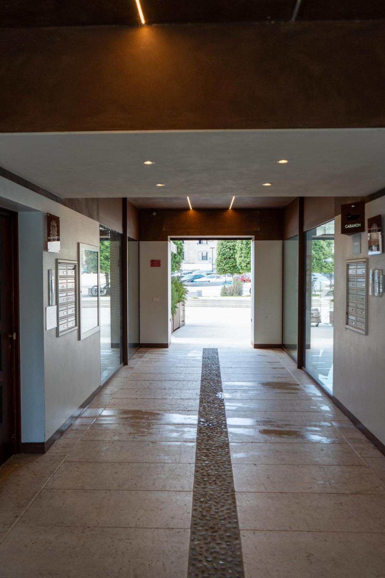 C House Rooms Lake Peschiera del Garda Extérieur photo